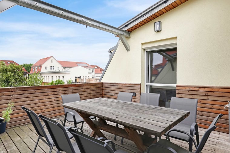 Private Roof Terrace | Outdoor Dining with Skyline Views