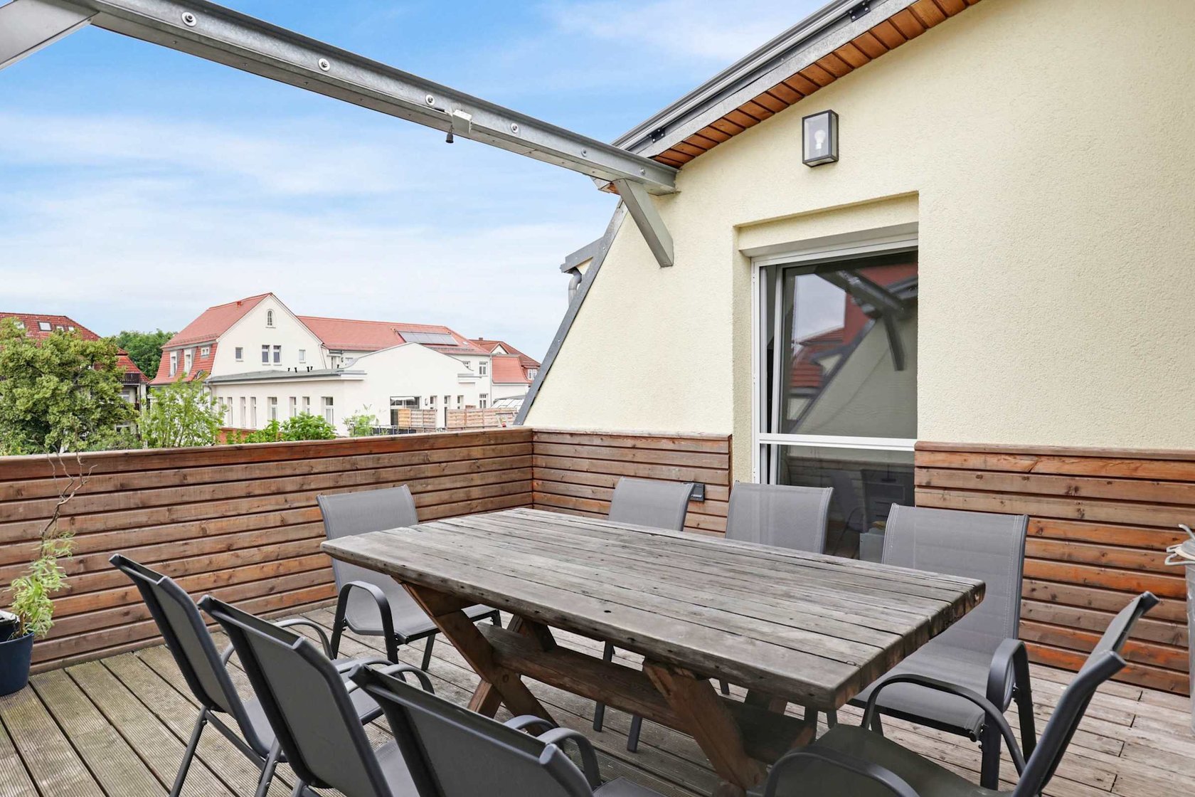 Private Roof Terrace | Outdoor Dining with Skyline Views