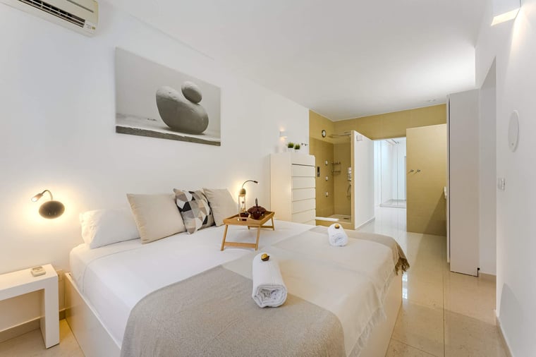 Serene Master Suite with King Bed, Ensuite Walk-In Shower and Soft Neutrals – A Peaceful Space to Unwind and Recharge