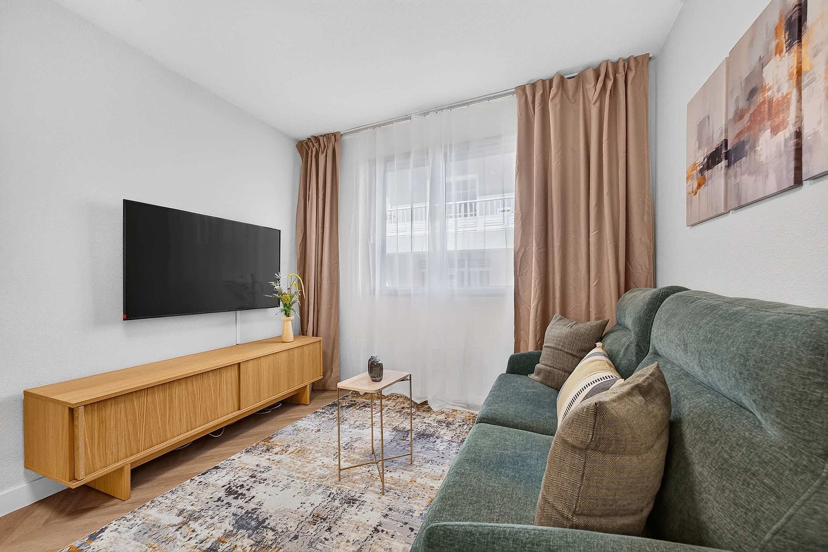 Contemporary Lounge Area Perfect for Relaxation and Entertainment