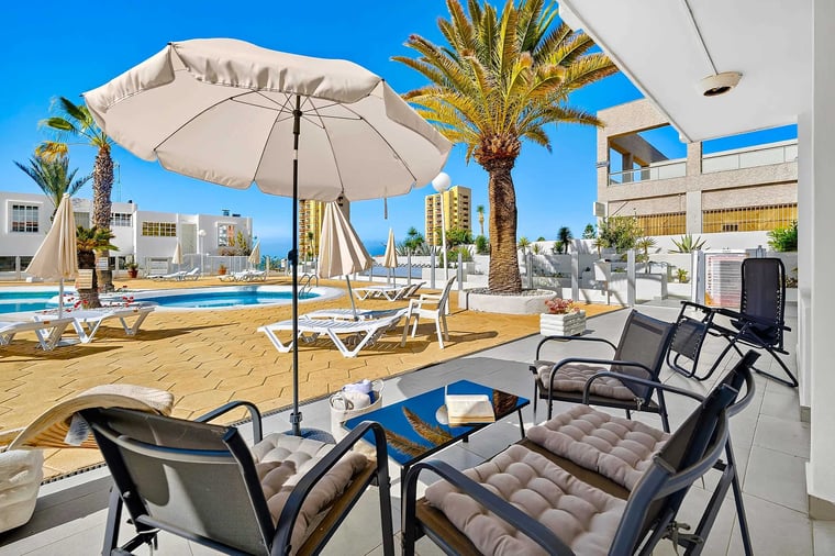 Terrace with Pool, Palms & Sea View